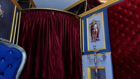 Snapshot of antonellaroux chatting on 12-27-24, 02:43 ANTONELLA online show from 12-27-24, 02:43