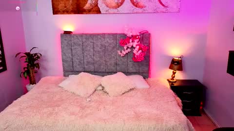  Antonella online show from 10-14-25, 08:42