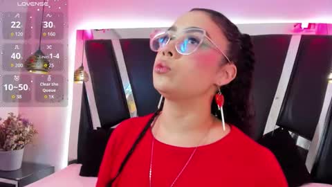 A N T O N E L L E  online show from 09-30-25, 11:37