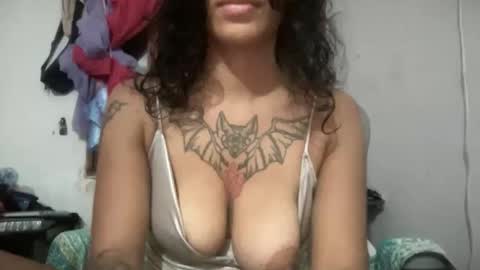 Snapshot of antoniabloom chatting on 05-26-26, 05:47 Antonia online show from 05-26-26, 05:47