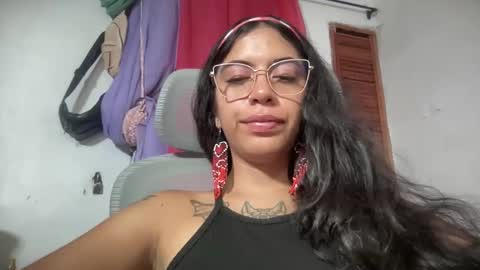 Snapshot of antoniabloom chatting on 06-07-26, 06:28 Antonia online show from 06-07-26, 06:28