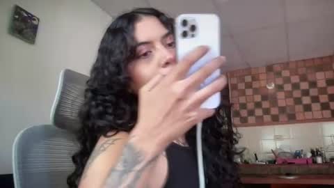 Snapshot of antoniabloom chatting on 08-08-26, 05:48 Antonia online show from 08-08-26, 05:48
