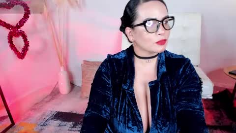 Antonia online show from 09-22-25, 04:47
