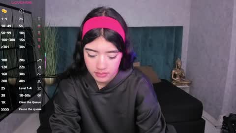A N T O N I A online show from 04-09-26, 11:26