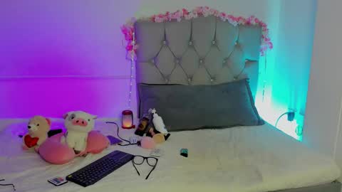 Snapshot of antonieta23 chatting on 12-18-25, 03:12 antonieta23 online show from 12-18-25, 03:12