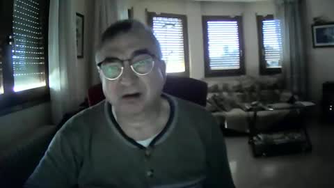 Snapshot of antonio2605 chatting on 01-19-25, 11:01 Antonio online show from 01-19-25, 11:01