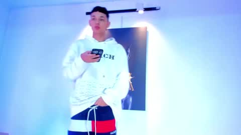 Snapshot of antoniomancinin chatting on 10-28-25, 06:50 brendan and stiiven online show from 10-28-25, 06:50