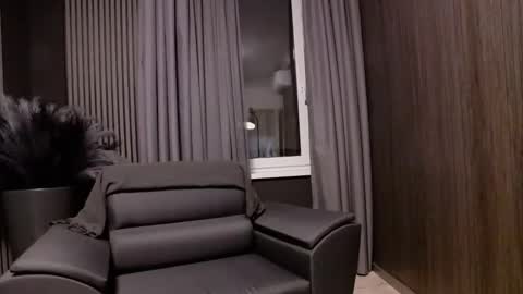 HI My name is Antonio online show from 11-21-25, 08:07