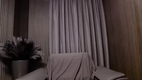 HI My name is Antonio online show from 12-21-25, 08:05