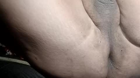 Snapshot of antonlamprecht85 chatting on 09-28-25, 01:33 Annanaai online show from 09-28-25, 01:33