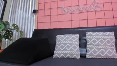 Juan Camilo online show from 02-26-25, 01:53