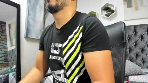 Snapshot of antony_gar chatting on 05-27-26, 11:29 Antony online show from 05-27-26, 11:29