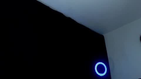 Snapshot of antonywebb94 chatting on 03-10-25, 03:23 Instagram miguelangel1802 online show from 03-10-25, 03:23