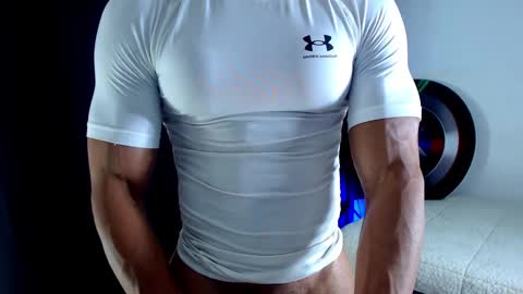 Snapshot of antonywebb94 chatting on 09-11-25, 04:29 Instagram miguelangel1802 online show from 09-11-25, 04:29