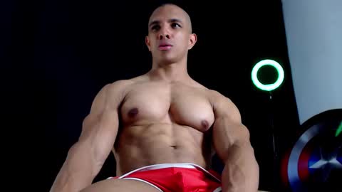 Snapshot of antonywebb94 chatting on 09-19-25, 04:51 Instagram miguelangel1802 online show from 09-19-25, 04:51