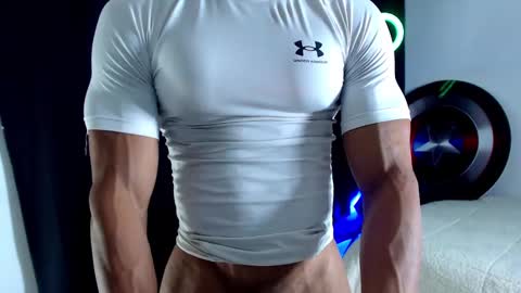 Snapshot of antonywebb94 chatting on 09-30-25, 06:07 Instagram miguelangel1802 online show from 09-30-25, 06:07