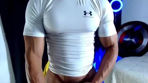 Snapshot of antonywebb94 chatting on 10-24-25, 06:10 Instagram miguelangel1802 online show from 10-24-25, 06:10