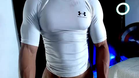 Snapshot of antonywebb94 chatting on 11-04-25, 05:56 Instagram miguelangel1802 online show from 11-04-25, 05:56