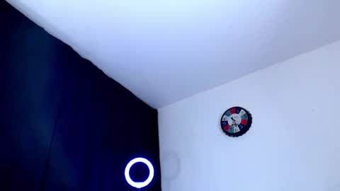 Snapshot of antonywebb94 chatting on 11-21-25, 02:49 Instagram miguelangel1802 online show from 11-21-25, 02:49