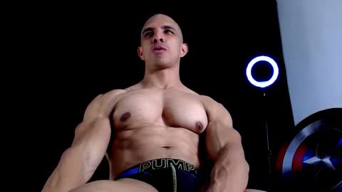 Snapshot of antonywebb94 chatting on 11-25-25, 02:22 Instagram miguelangel1802 online show from 11-25-25, 02:22