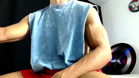 Snapshot of antonywebb94 chatting on 11-30-25, 06:45 Instagram miguelangel1802 online show from 11-30-25, 06:45