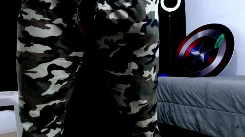 Snapshot of antonywebb94 chatting on 01-07-26, 04:53 Instagram miguelangel1802 online show from 01-07-26, 04:53