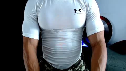 Snapshot of antonywebb94 chatting on 02-01-26, 04:11 Instagram miguelangel1802 online show from 02-01-26, 04:11