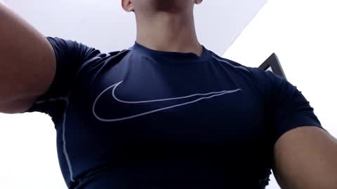 Snapshot of antonywebb94 chatting on 03-25-26, 03:23 Instagram miguelangel1802 online show from 03-25-26, 03:23