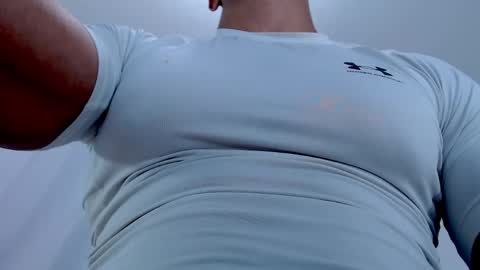 Instagram miguelangel1802  online show from 05-10-26, 10:59