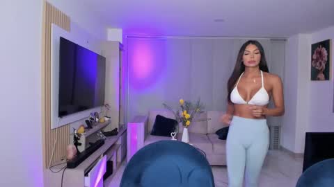 Snapshot of antotss chatting on 10-15-25, 10:54 Maria Antonia online show from 10-15-25, 10:54