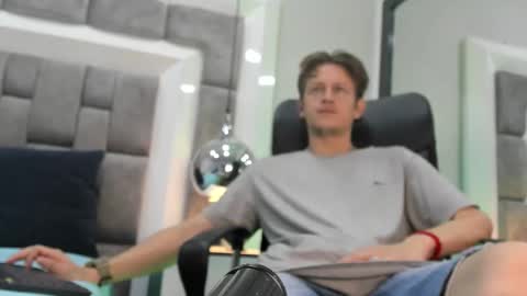 Snapshot of antthony_kings chatting on 10-08-25, 08:28 Anthony King online show from 10-08-25, 08:28