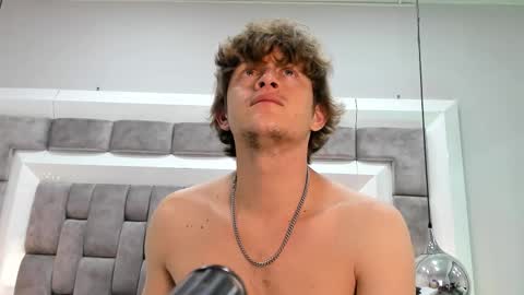 Snapshot of antthony_kings chatting on 10-09-25, 08:18 Anthony King online show from 10-09-25, 08:18