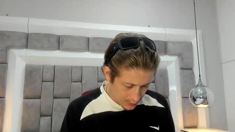 Snapshot of antthony_kings chatting on 11-03-25, 09:16 Anthony King online show from 11-03-25, 09:16