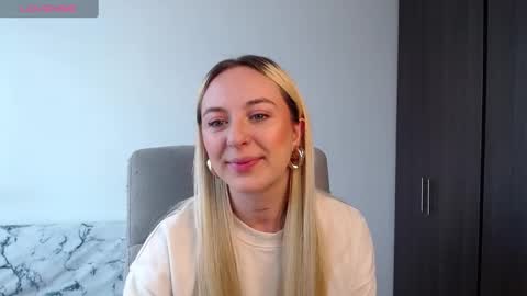 Antonia online show from 02-12-25, 04:33