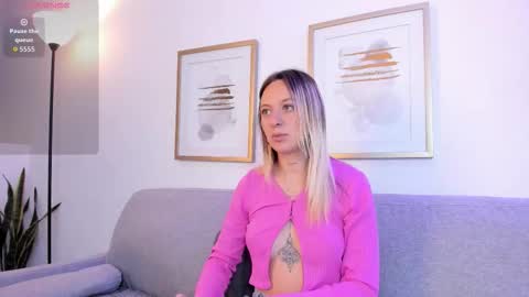 Antonia online show from 01-18-26, 02:43