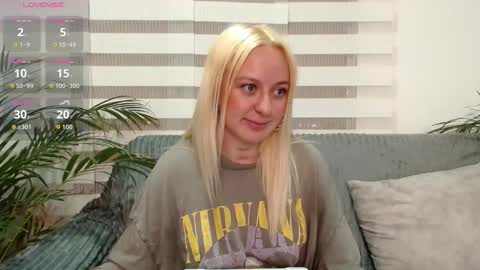 Antonia online show from 03-26-26, 01:33