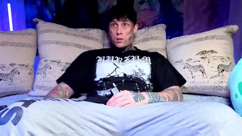 Tom online show from 12-23-25, 06:00