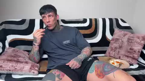 Tom online show from 06-19-26, 05:45