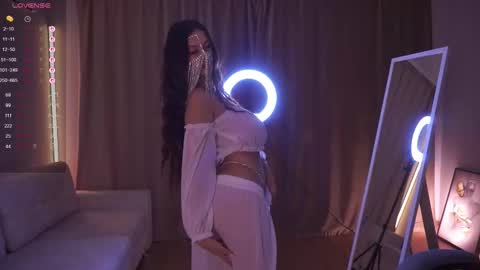  Sunday - start 0400 PM GMT -4 online show from 10-27-25, 09:30