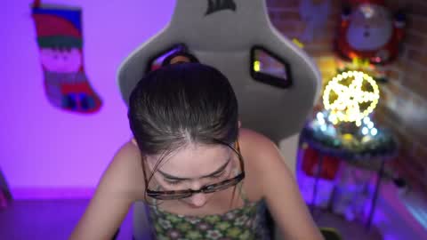 anya online show from 12-13-24, 08:04