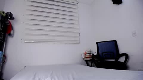 Snapshot of anyady chatting on 09-20-25, 10:16 anyady online show from 09-20-25, 10:16