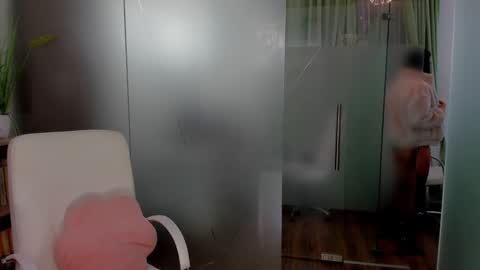 Anya online show from 01-21-25, 01:32