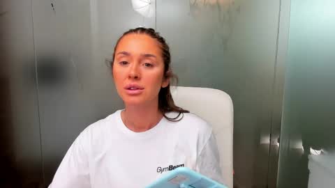 Anya online show from 05-15-26, 08:32