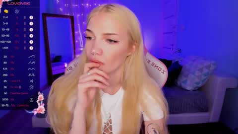 Anya online show from 10-22-25, 02:34