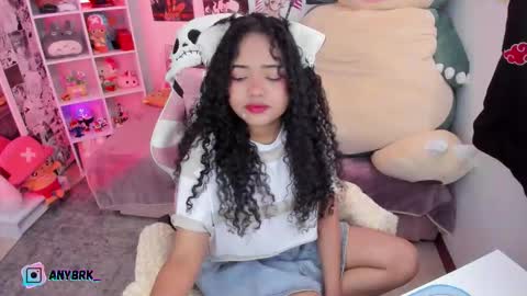 Snapshot of anyburkee chatting on 10-18-25, 02:03 Any online show from 10-18-25, 02:03