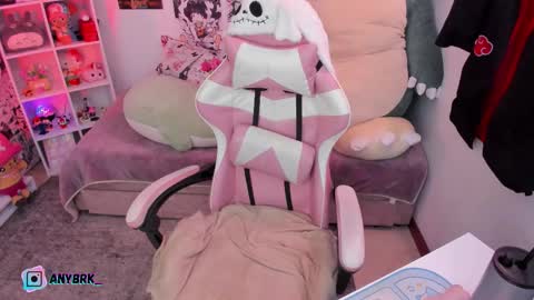 Snapshot of anyburkee chatting on 10-27-25, 03:54 Any online show from 10-27-25, 03:54