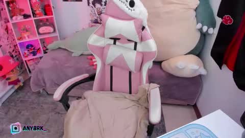 Snapshot of anyburkee chatting on 11-04-25, 11:42 Any online show from 11-04-25, 11:42