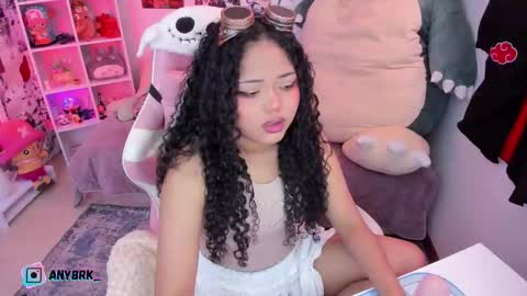 Snapshot of anyburkee chatting on 11-19-25, 02:00 Any online show from 11-19-25, 02:00