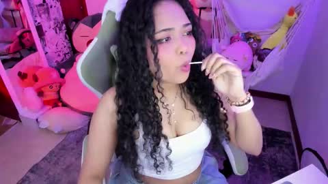 Snapshot of anyburkee chatting on 02-17-26, 05:15 Any online show from 02-17-26, 05:15