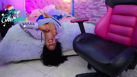 Snapshot of anyelaevansx chatting on 12-24-24, 05:44 Anyela online show from 12-24-24, 05:44